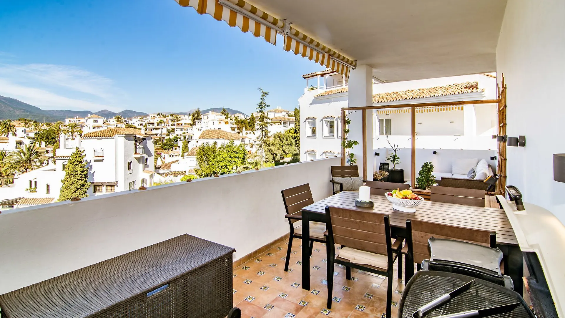 Apartment Las Gardenias II - Roomservice Marbella Spain