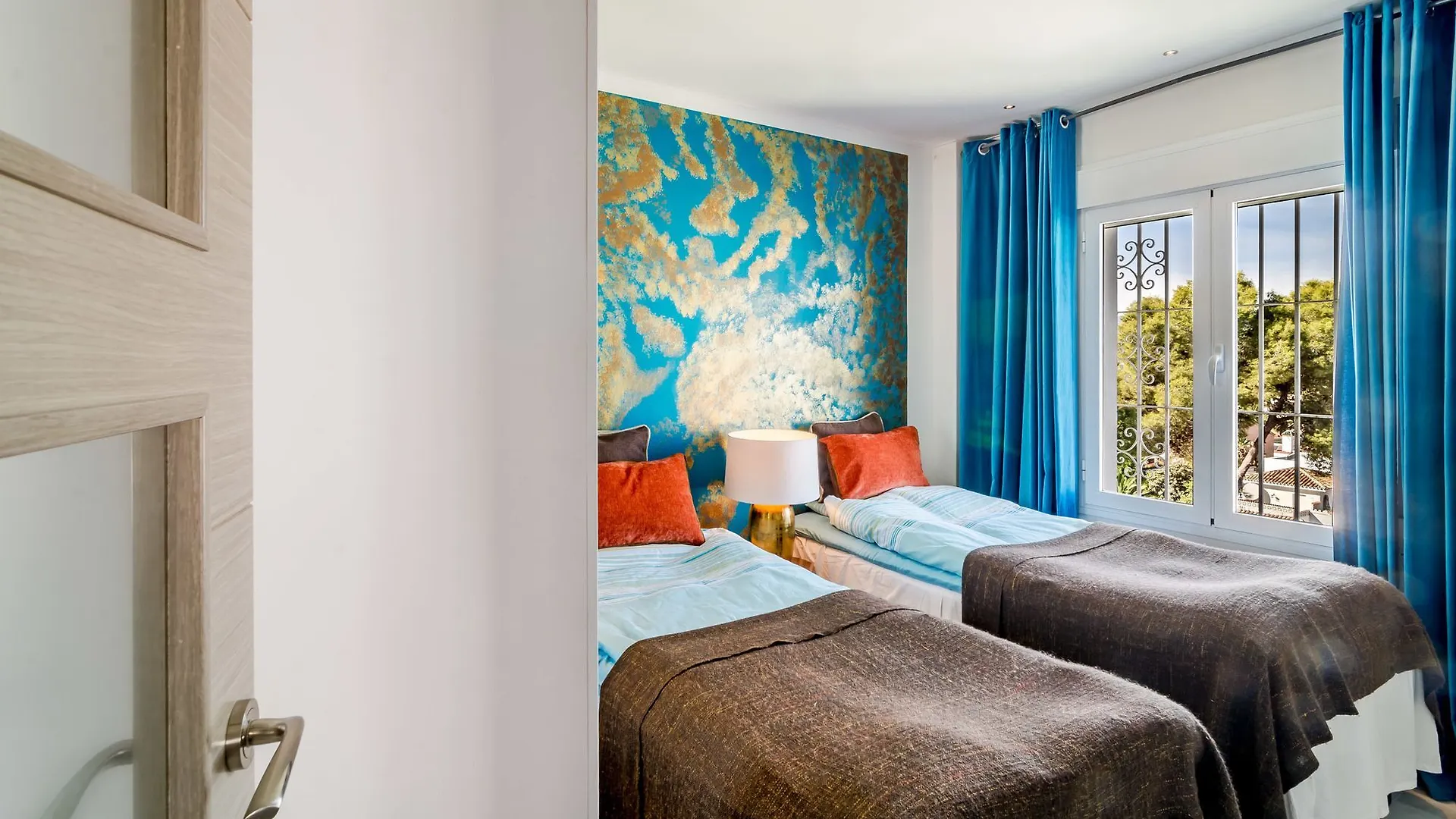 Apartment Las Gardenias II - Roomservice Marbellac